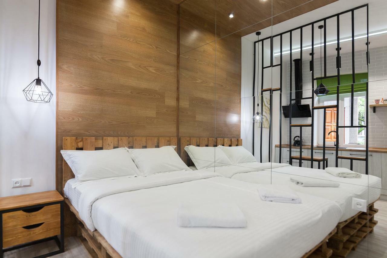 Leogrand Loft-Studio On Tamanska 8 Lviv Exterior photo