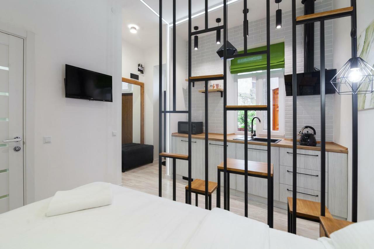 Leogrand Loft-Studio On Tamanska 8 Lviv Exterior photo